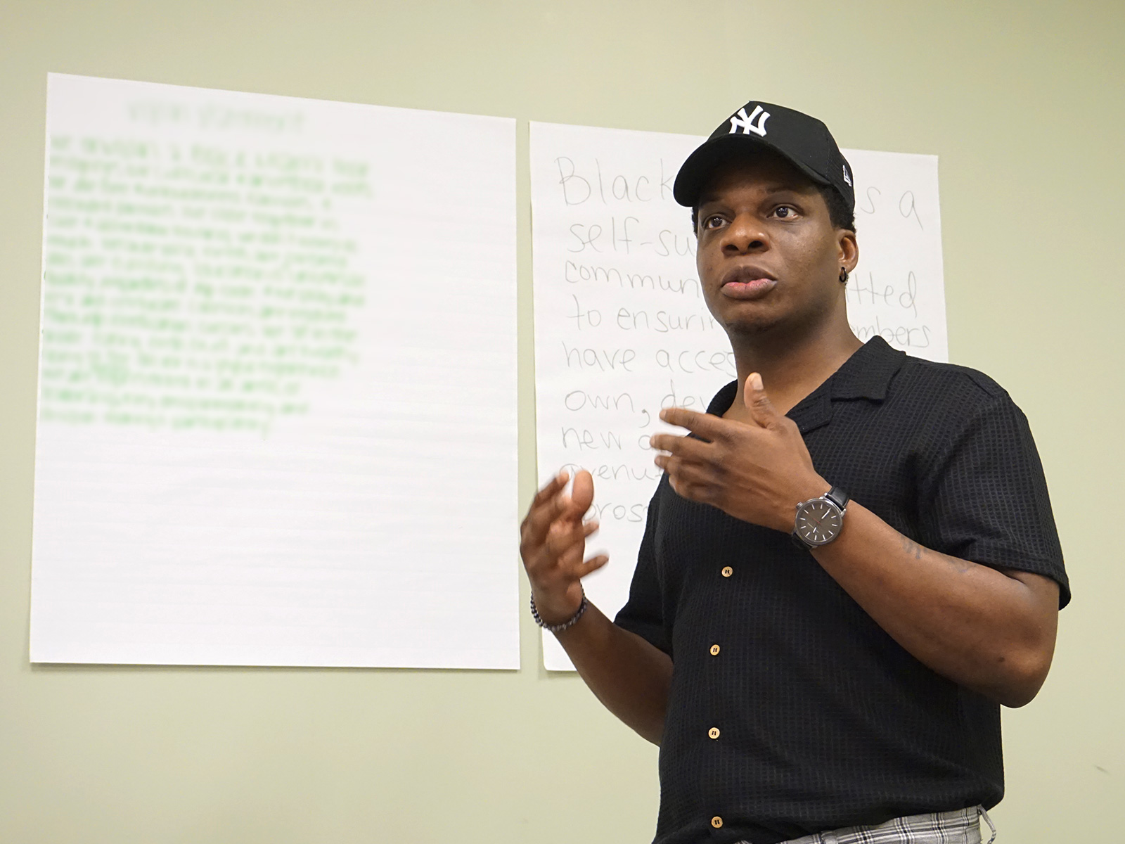 Líder local presentando información | Desarrollando líderes