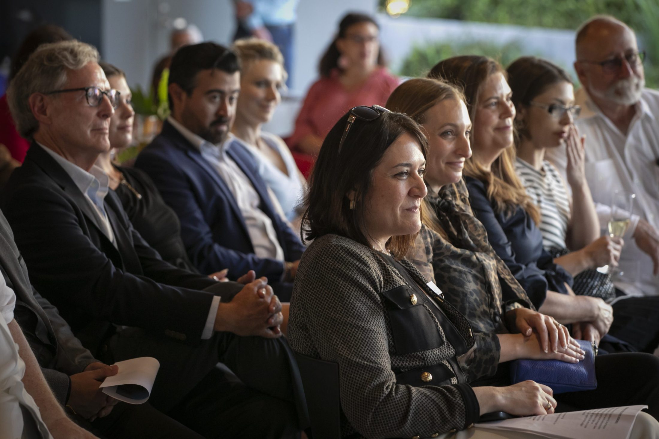 Foul moun ki te angaje ap swiv seremoni an