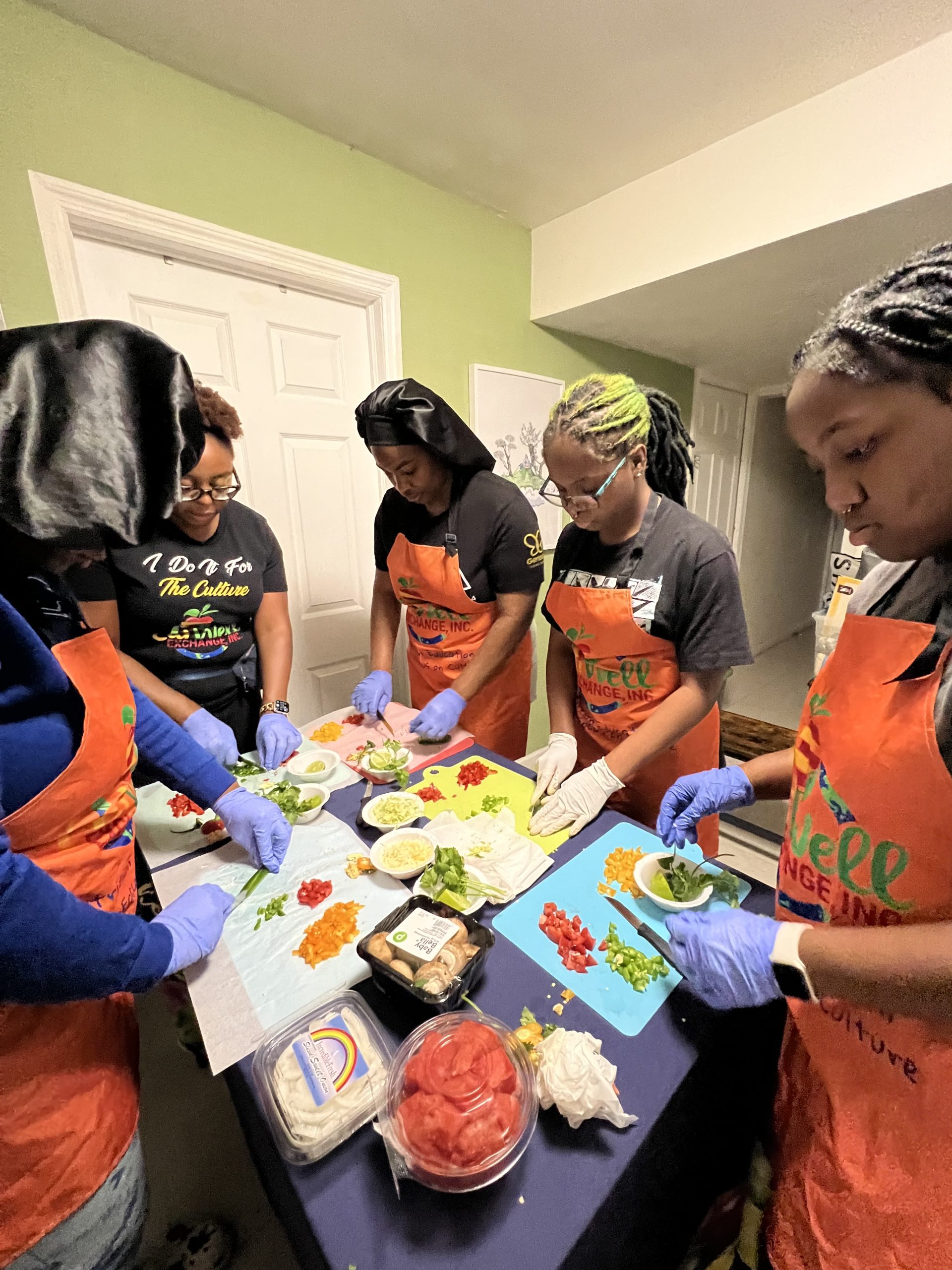 In Collaboration with Eat Well Exchange our participants engaged in hands-on learning about healthy eating, meal planning, and making nutritious choices. This class empowered youth to take control of their health, supporting long-term well-being.